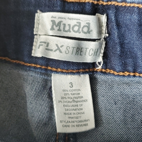 Mudd FLX Stretch Jean Shorts - Picture 3 of 7